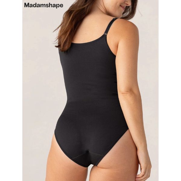 Body mit rundem Ausschnitt und dünnen Trägern