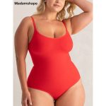 Body mit rundem Ausschnitt und dünnen Trägern
